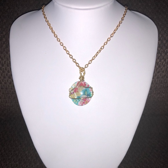 wire wrapped glass gem flower design necklace 🐾 - Picture 3 of 3